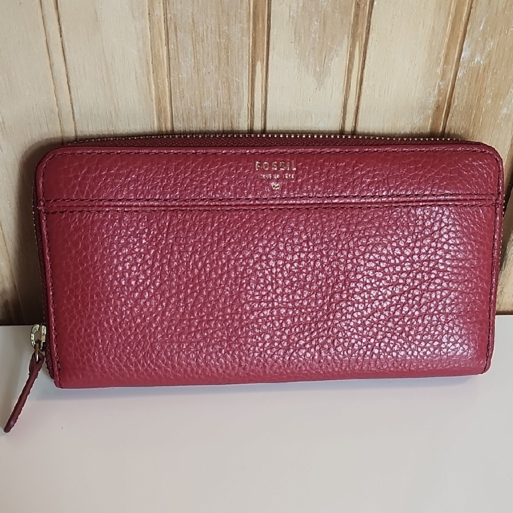 Fossil Leather Wallet